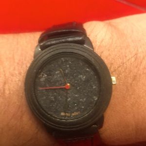 Black watch just need battery and new owner lol